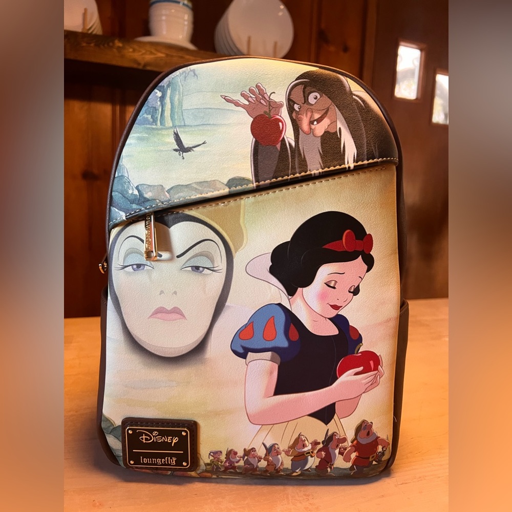 NWT Disney Snow White Scene Loungefly Mini Backpack (hard tag)